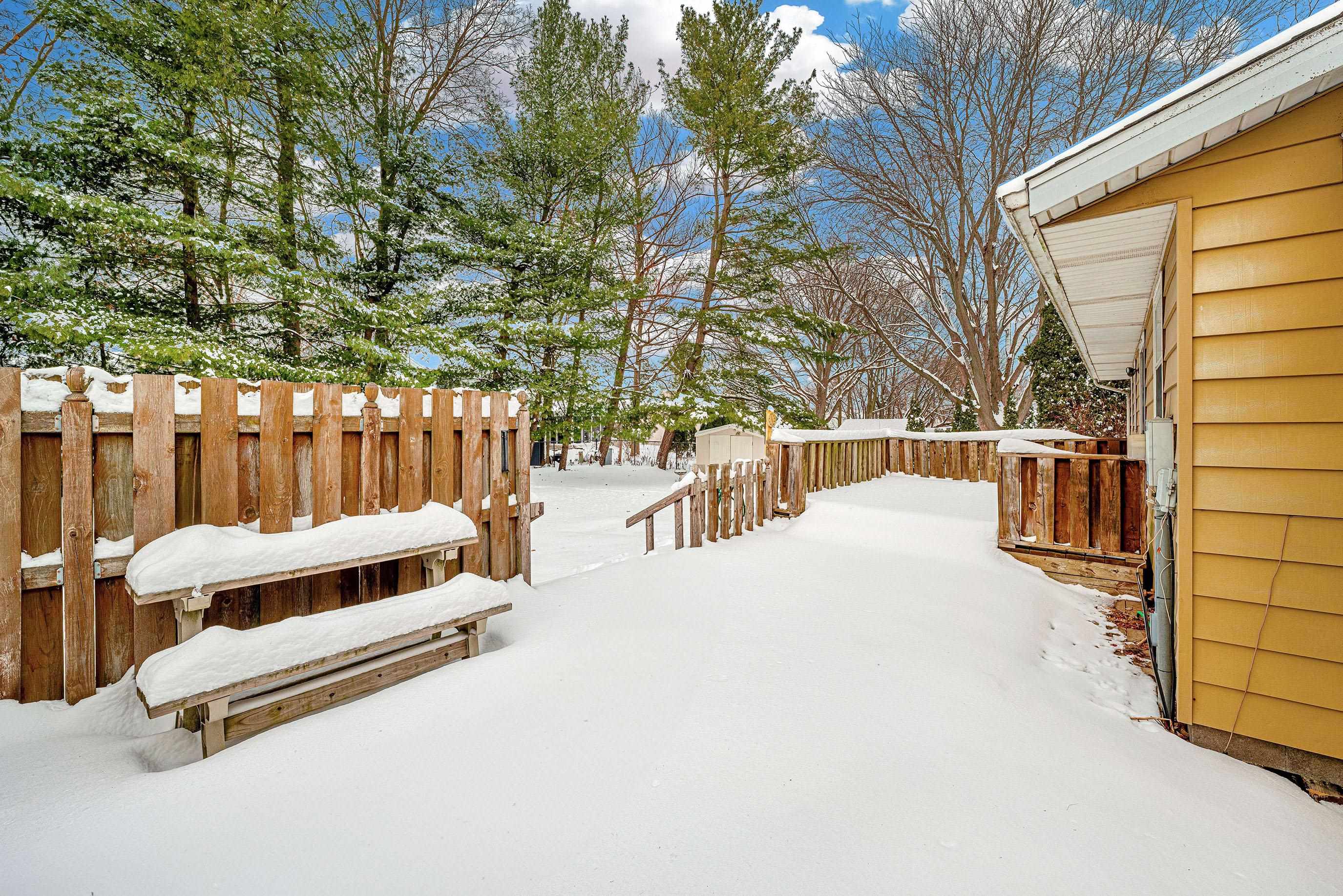 195 Ash Street Oregon, WI 53575 - Photo 8 of 38