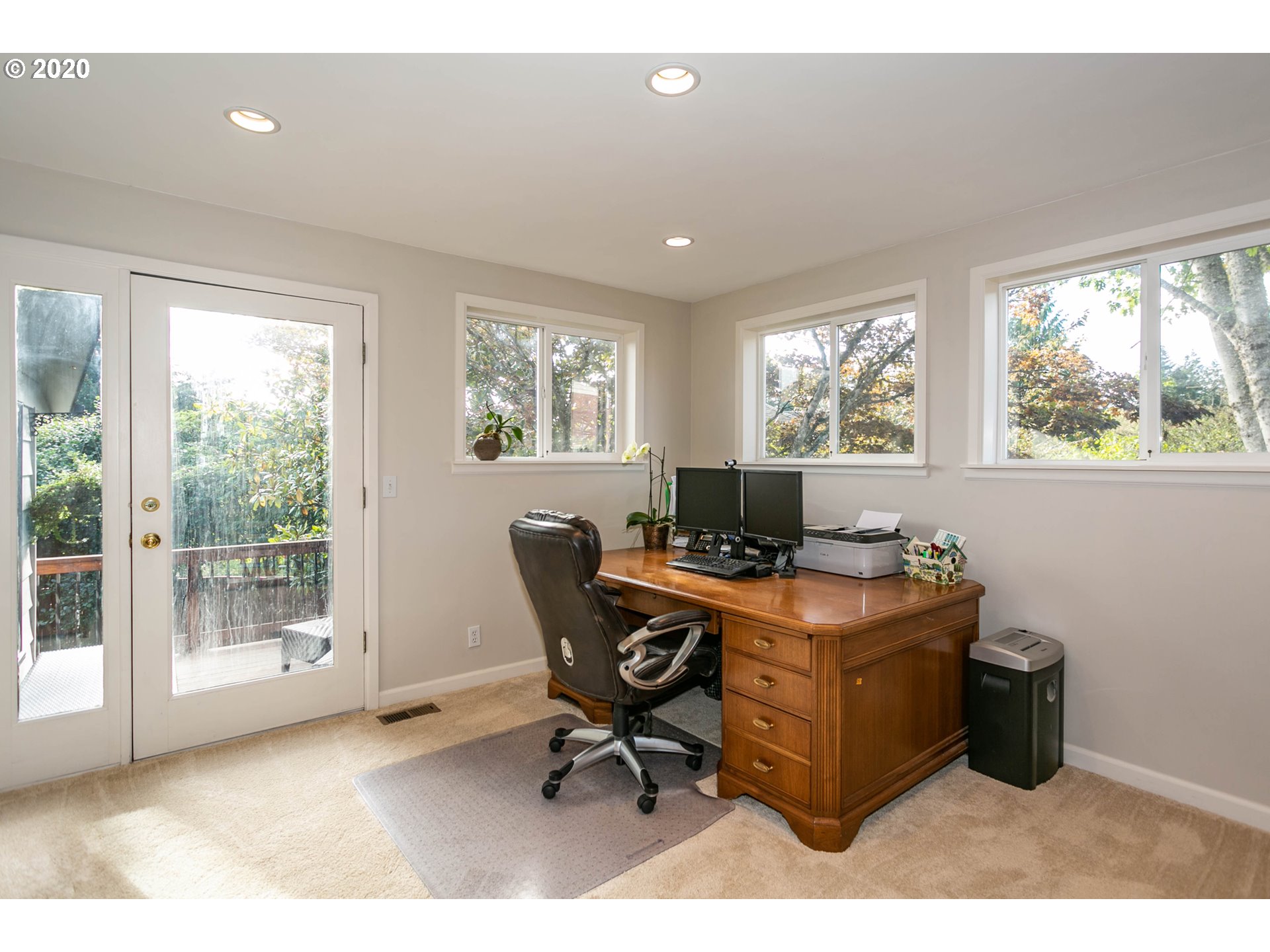 1102 Southwest Stephenson Street Portland, OR 97219 - Photo 4 of 32