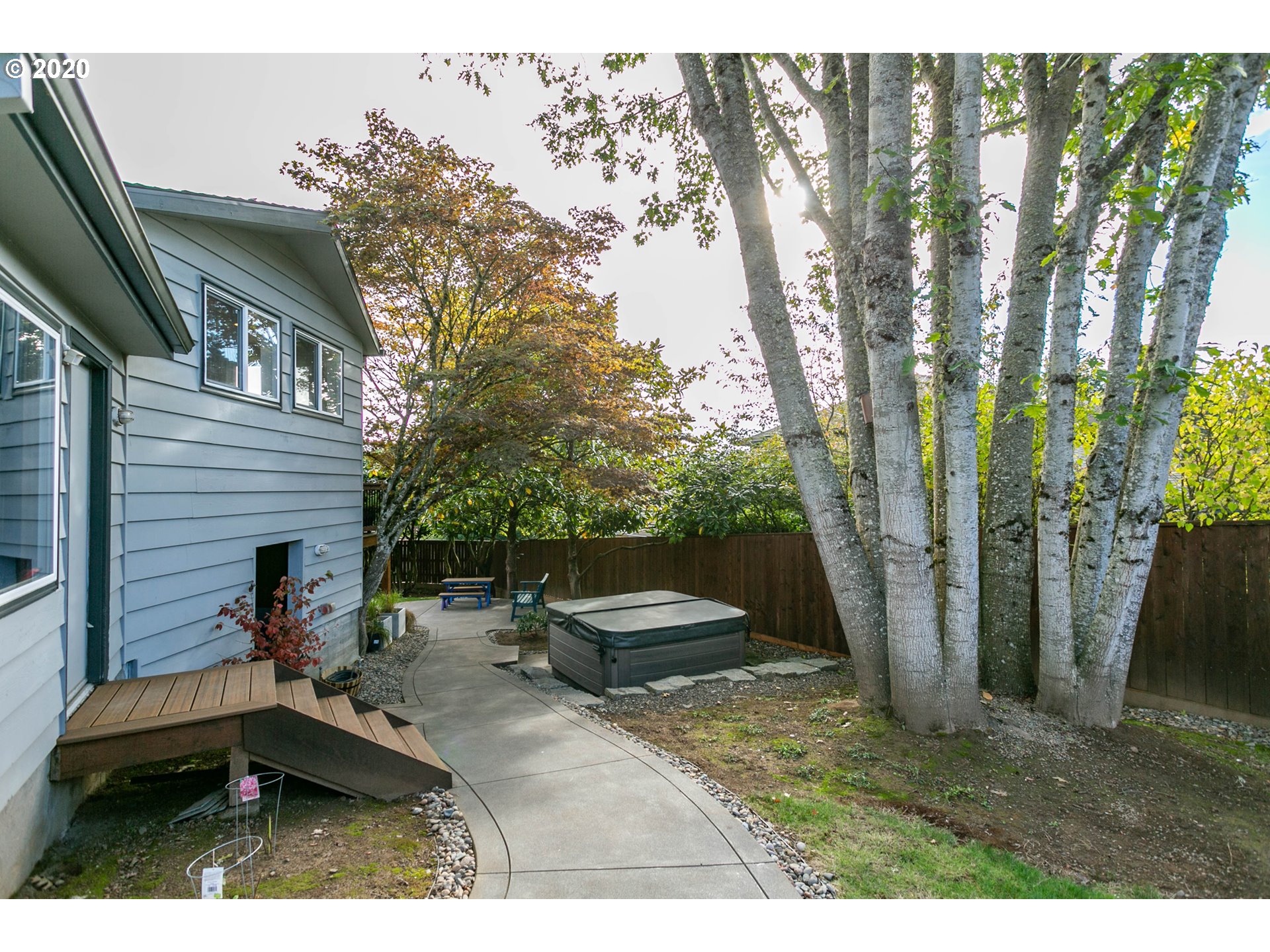 1102 Southwest Stephenson Street Portland, OR 97219 - Photo 31 of 32