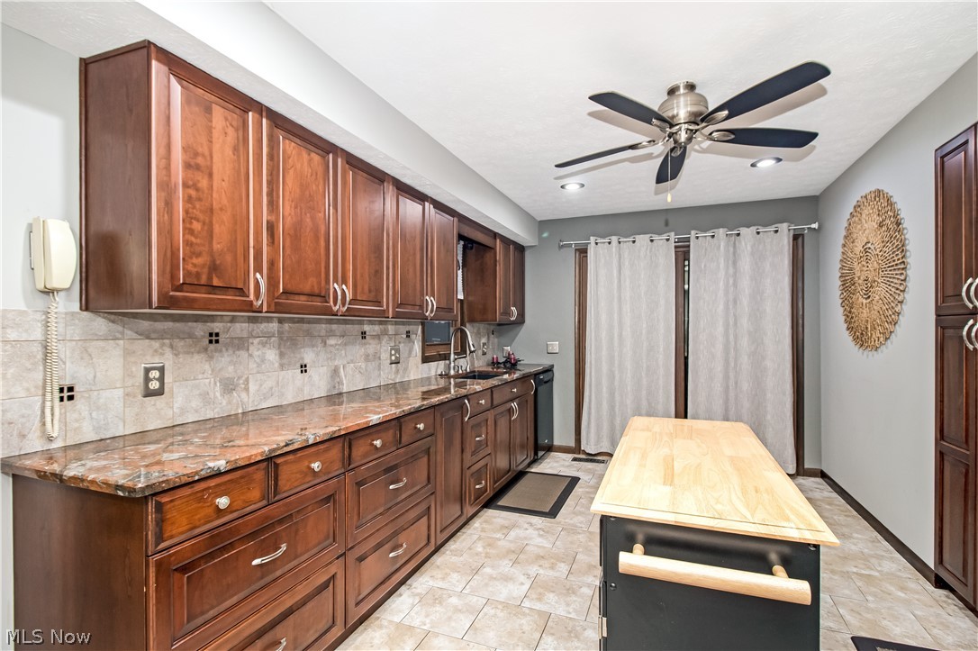 7023 Case Road North Ridgeville, OH 44039 - Photo 5 of 29
