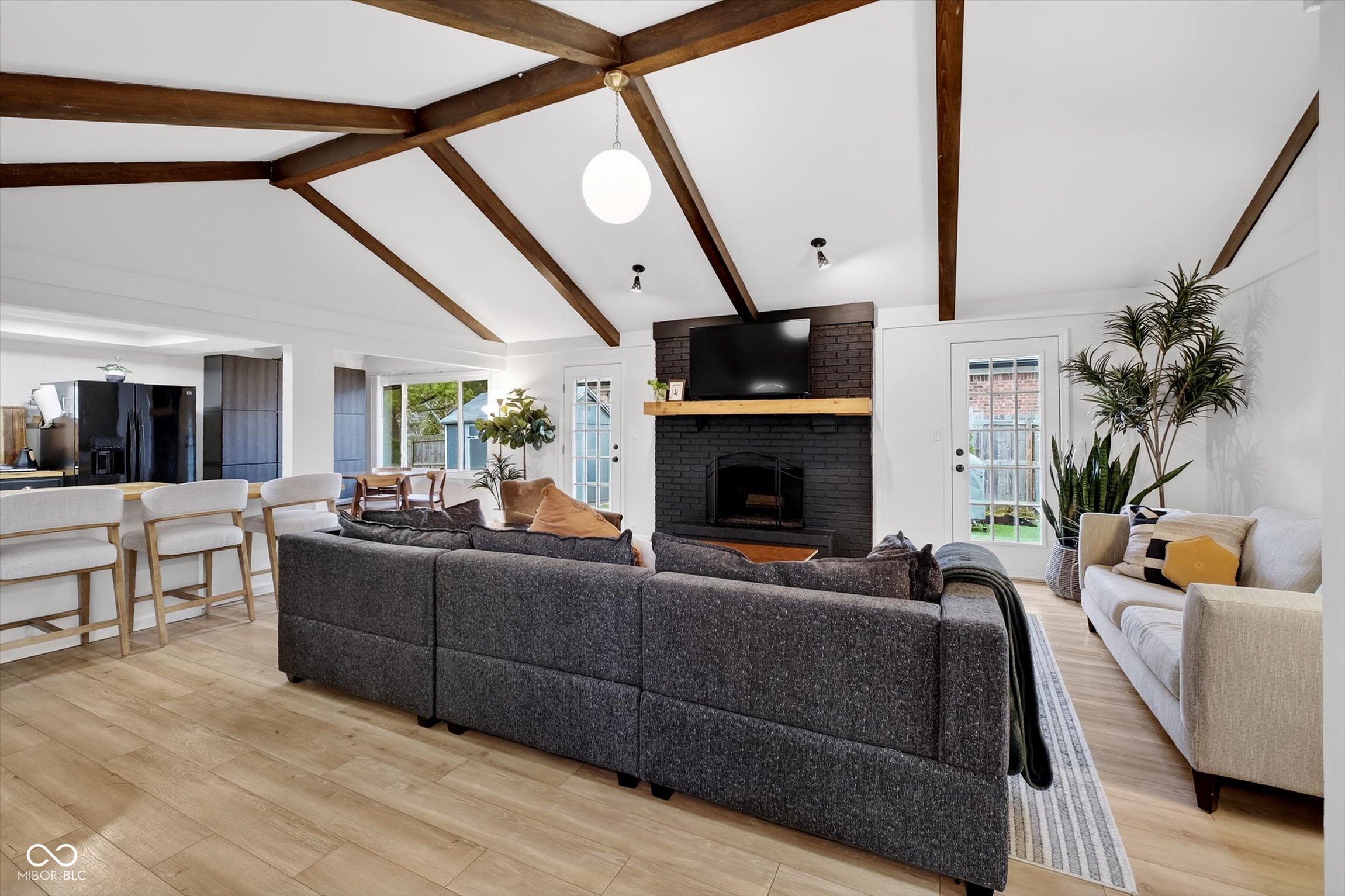 220 Heady Lane Fishers, IN 46038 - Photo 3 of 29