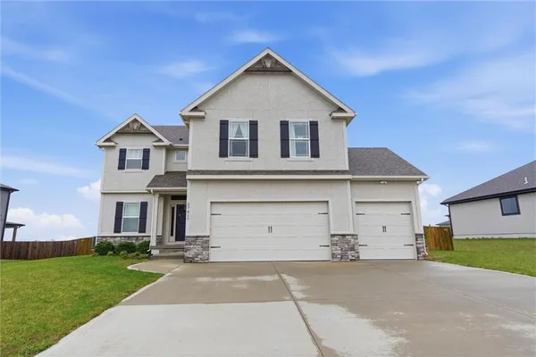 $495,000 | 27817 East 133rd Street, Lake Lotawana, MO 64086