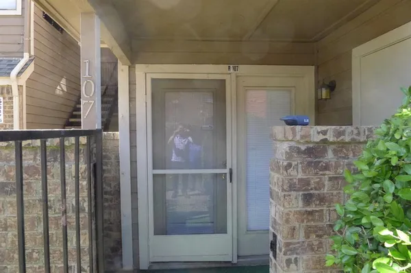 $900 | 9835 Walnut Street, Unit 107, Dallas, TX 75243