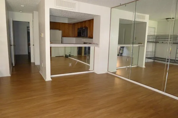 $900 | 9835 Walnut Street, Unit 107, Dallas, TX 75243