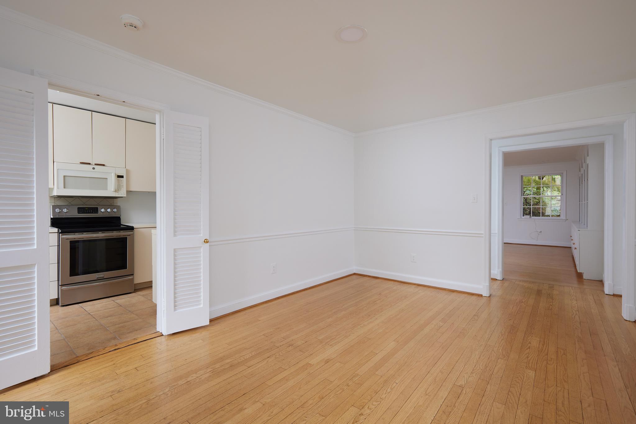 3057 Q Street Northwest Washington, DC 20007 - Photo 11 of 52 Dining Room