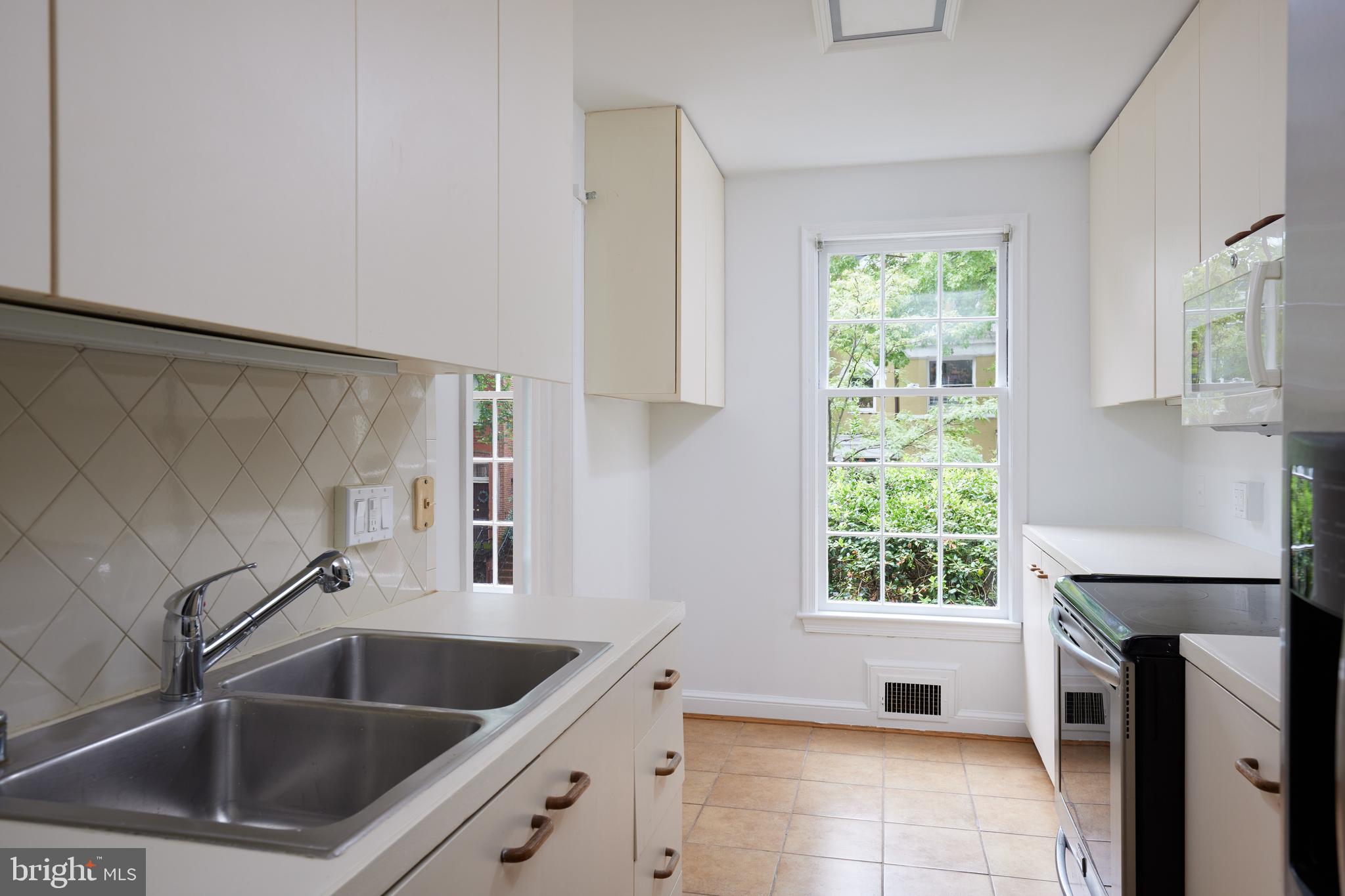 3057 Q Street Northwest Washington, DC 20007 - Photo 15 of 52 Kitchen