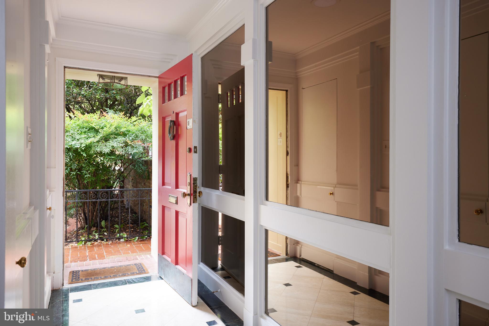 3057 Q Street Northwest Washington, DC 20007 - Photo 2 of 52 Foyer