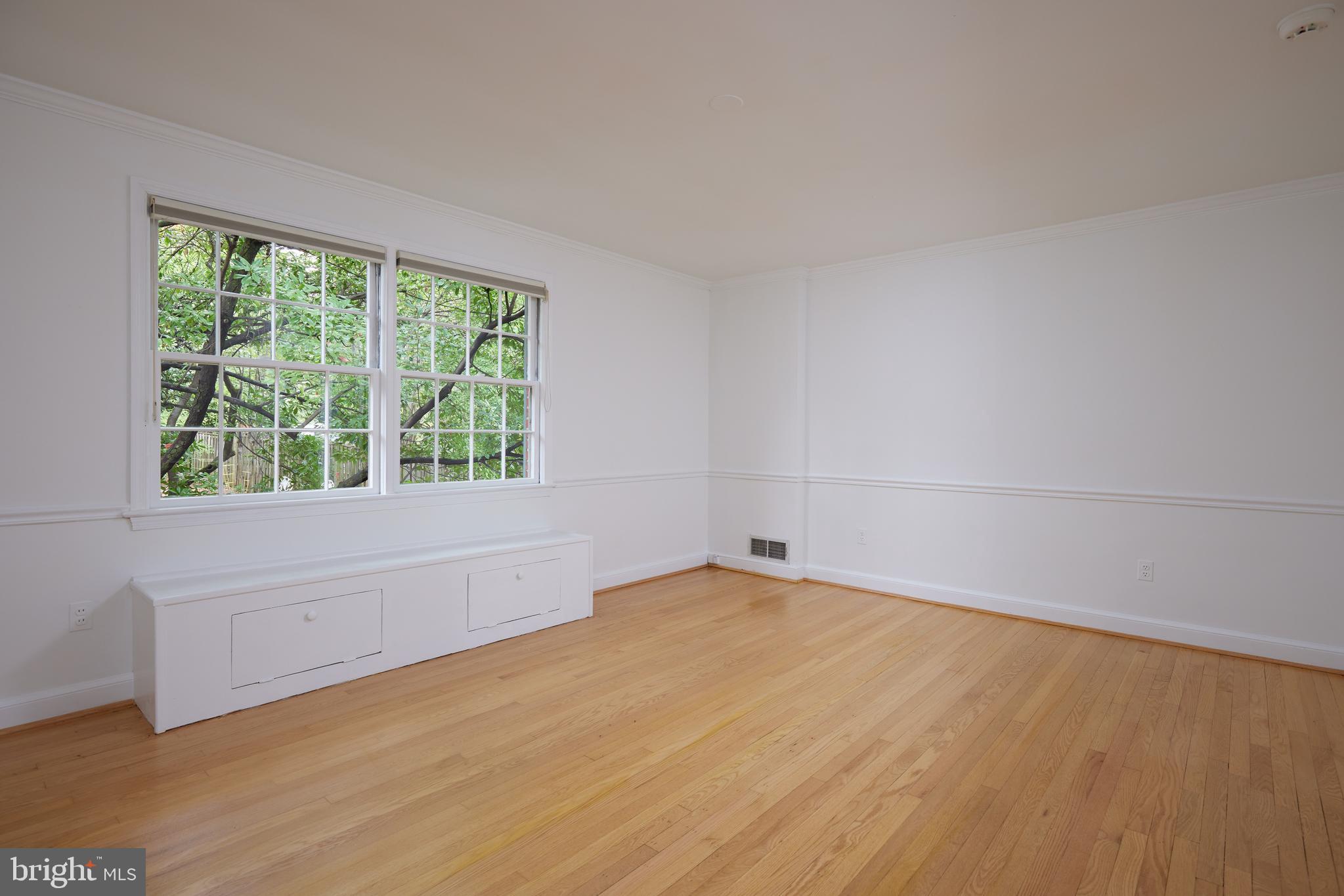 3057 Q Street Northwest Washington, DC 20007 - Photo 22 of 52 Primary Bedroom
