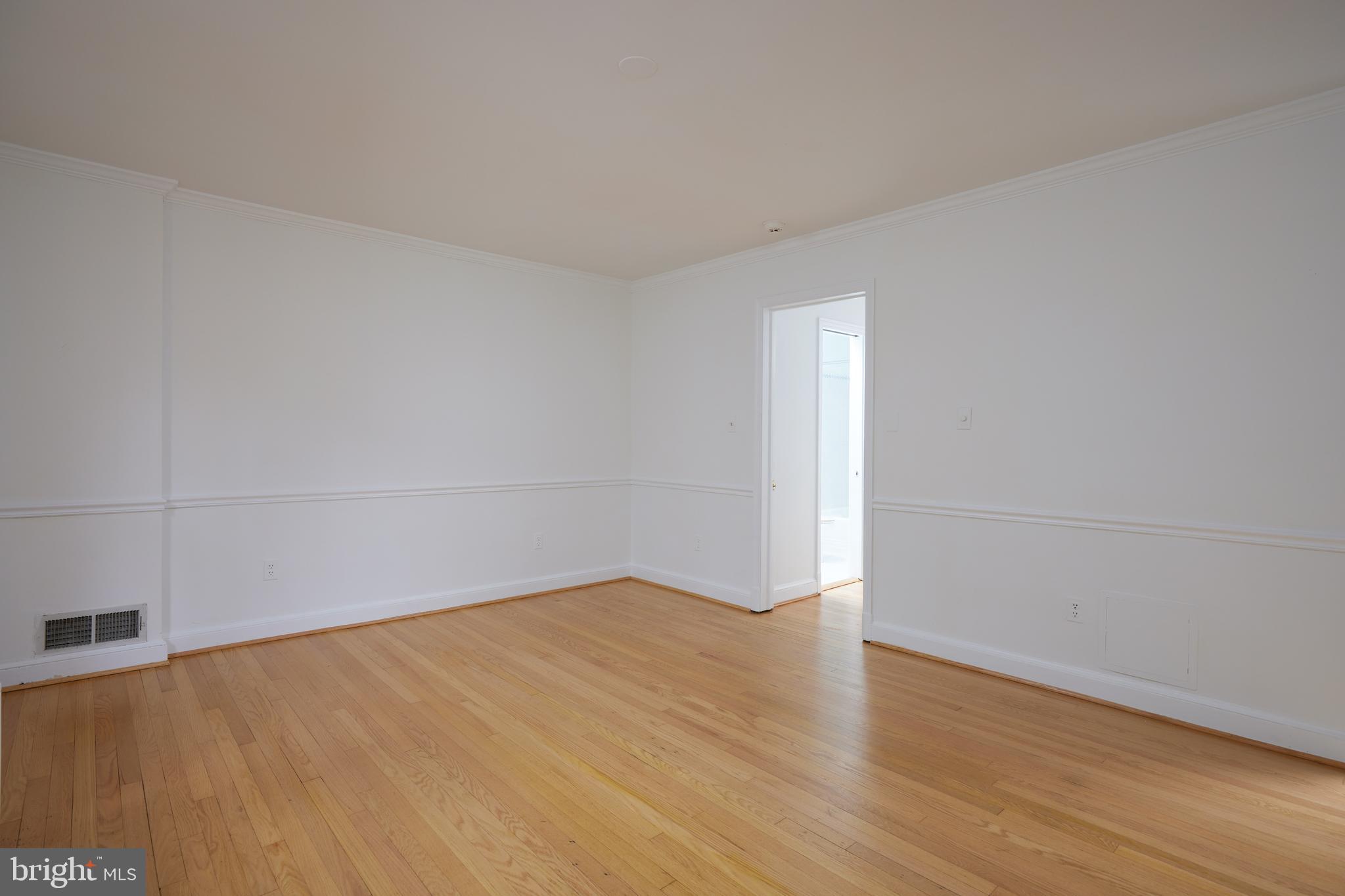 3057 Q Street Northwest Washington, DC 20007 - Photo 23 of 52 Primary Bedroom