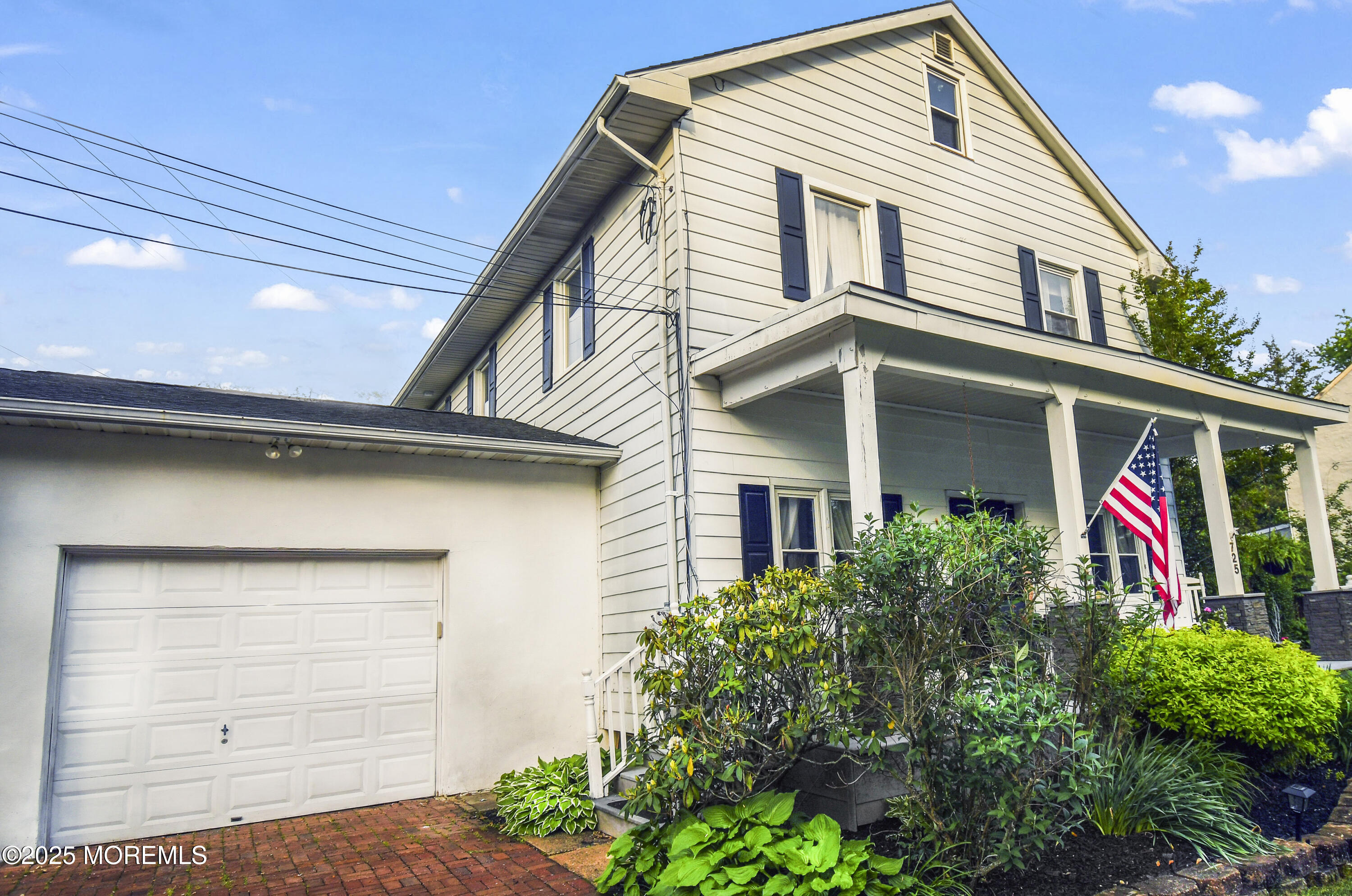 725 Province Line Road Allentown, NJ 08501 - Photo 2 of 41 photos_high_resolution_725_LeftSideFront