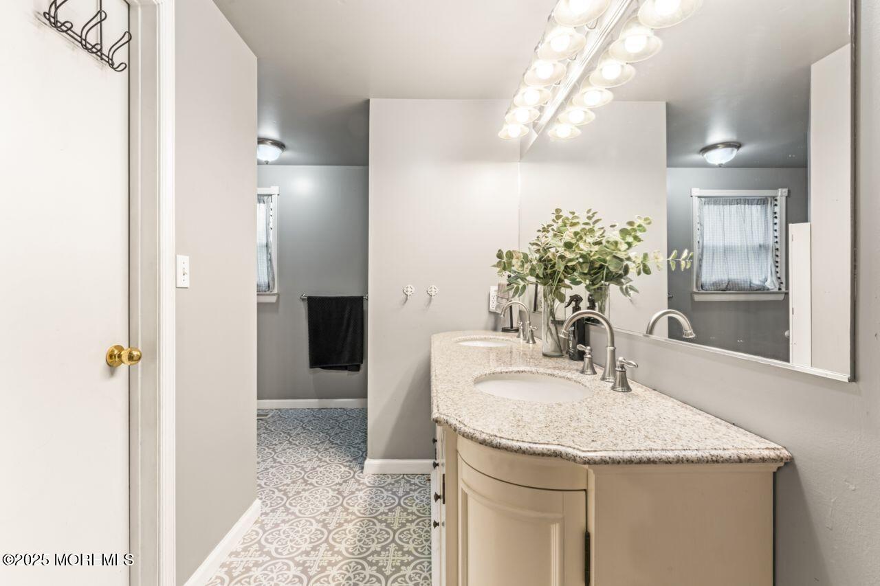 725 Province Line Road Allentown, NJ 08501 - Photo 26 of 41 photos_web_resolution_HOM02758