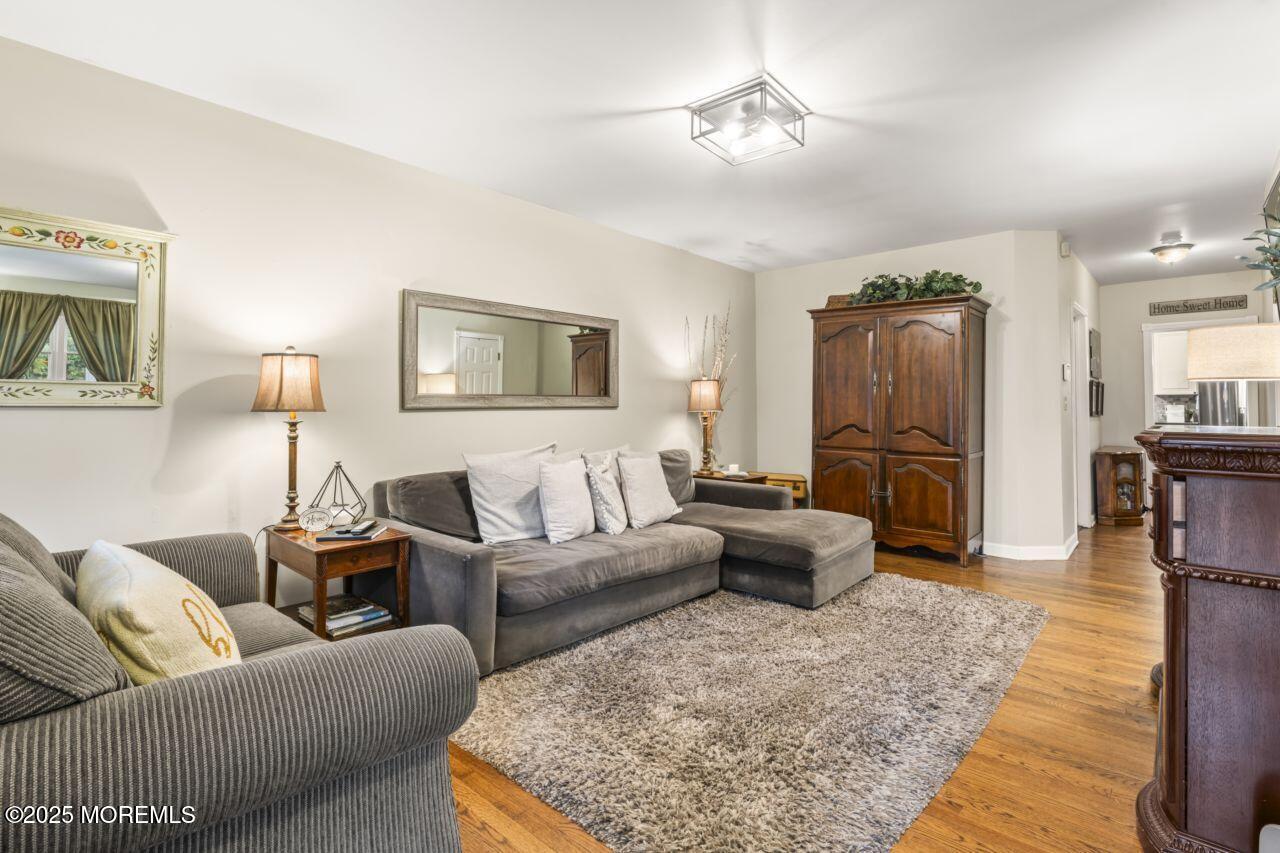 725 Province Line Road Allentown, NJ 08501 - Photo 8 of 41 photos_web_resolution_HOM02788