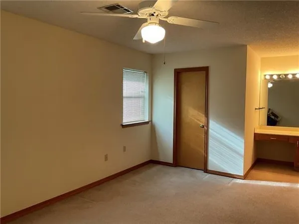 $1,700 | 133 Lakewood Drive, Unit B, Luling, LA 70070