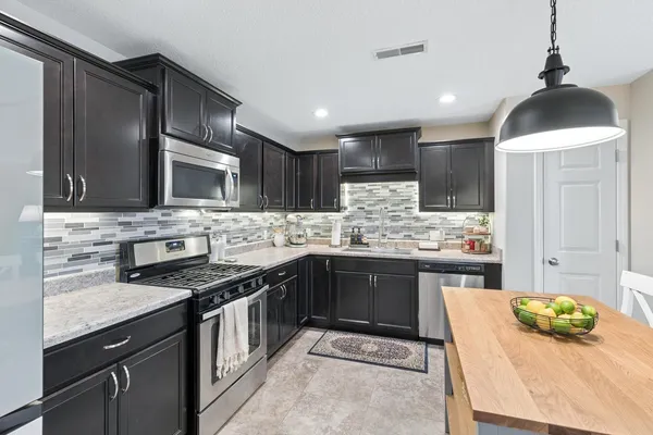 $200,000 | 4107 Creek Hill Drive, Unit 7, Bettendorf, IA 52722