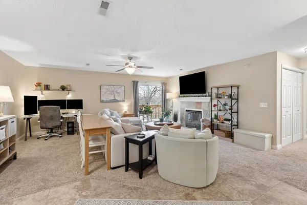 $200,000 | 4107 Creek Hill Drive, Unit 7, Bettendorf, IA 52722