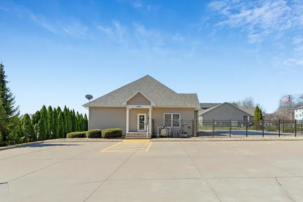 $200,000 | 4107 Creek Hill Drive, Unit 7, Bettendorf, IA 52722