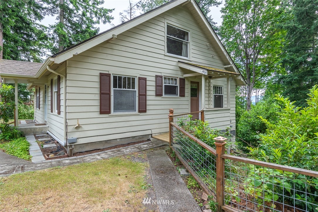 2014 Samish Way Bellingham, WA 98229 - Photo 4 of 25 Gallery Image 4