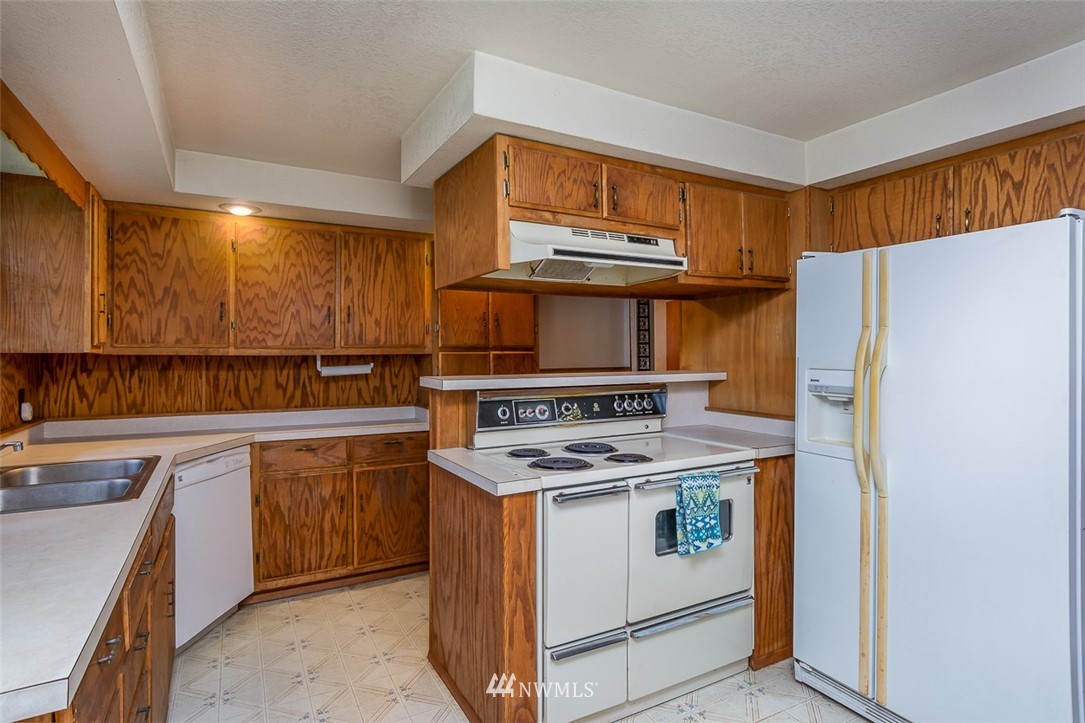 2014 Samish Way Bellingham, WA 98229 - Photo 9 of 25 Gallery Image 9