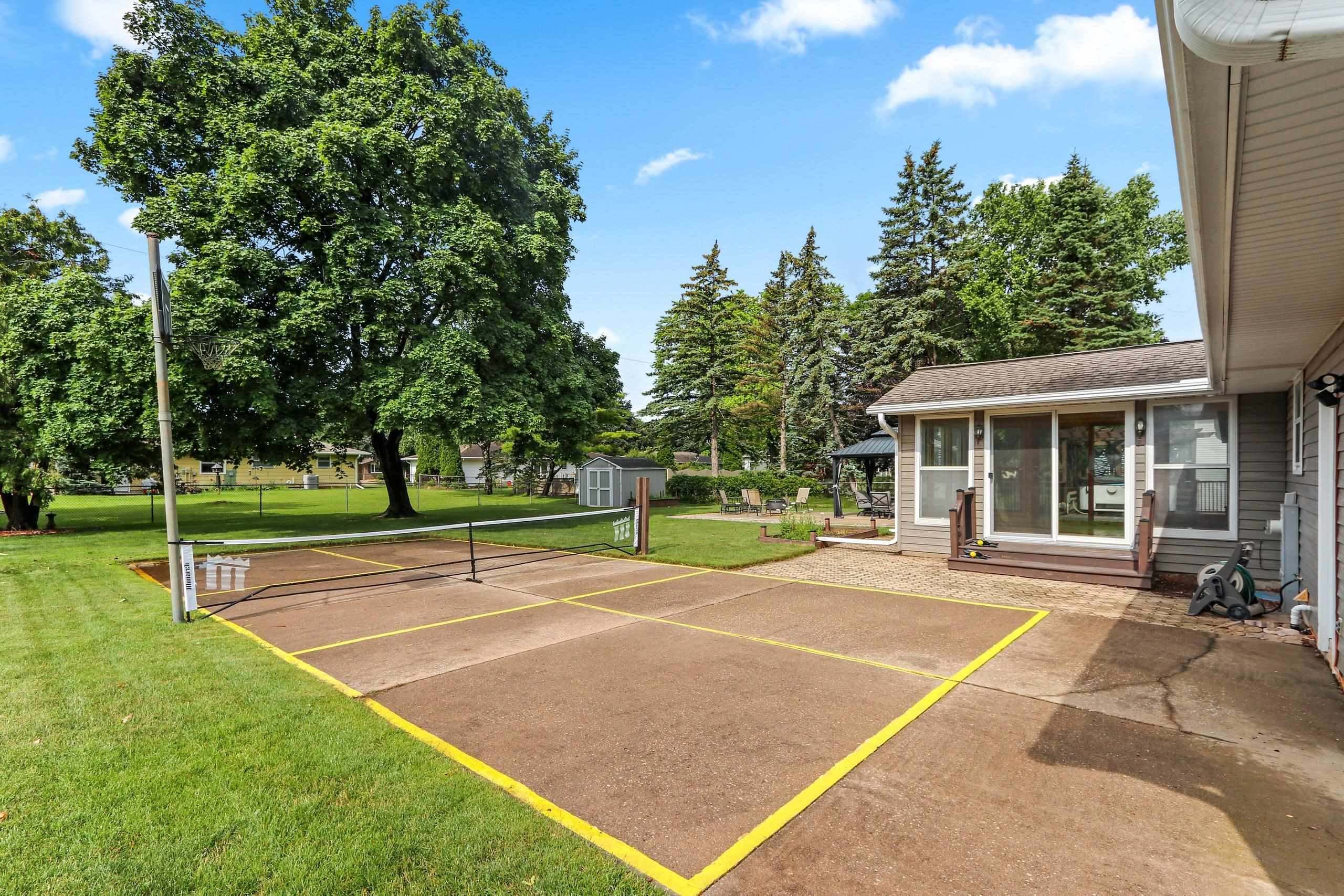 1203 Valleyview Road Green Bay, WI 54304 - Photo 50 of 81