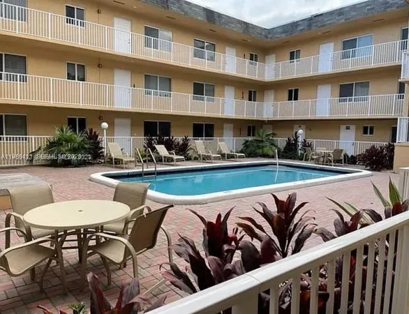 $1,750 | 7910 Taft Street, Unit 107, Pembroke Pines, FL 33024