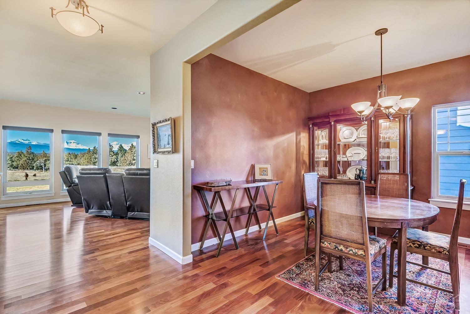 18865 Couch Market Road Bend, OR 97703 - Photo 4 of 25 Wide open front hall leads visitors to t