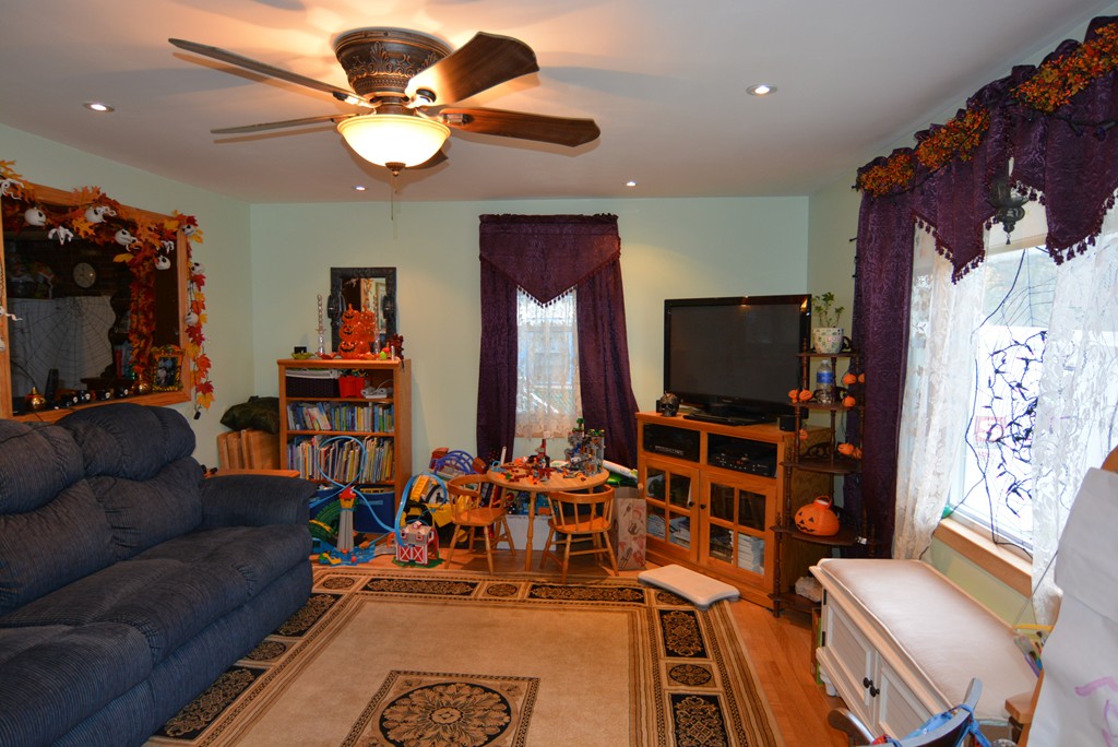 484 Franklin Road Fitchburg, MA 01420 - Photo 7 of 21 Gallery Image 7