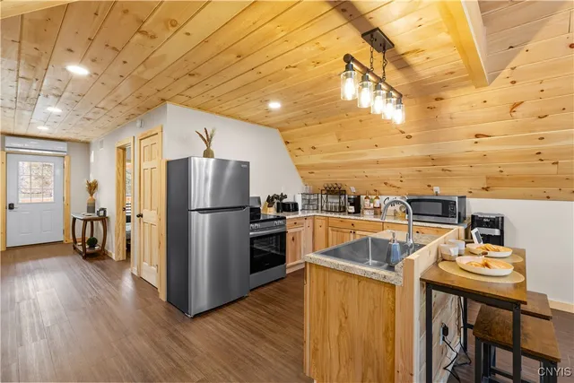 $379,900 | 156 Coleman Drive, Ohio, NY 13324