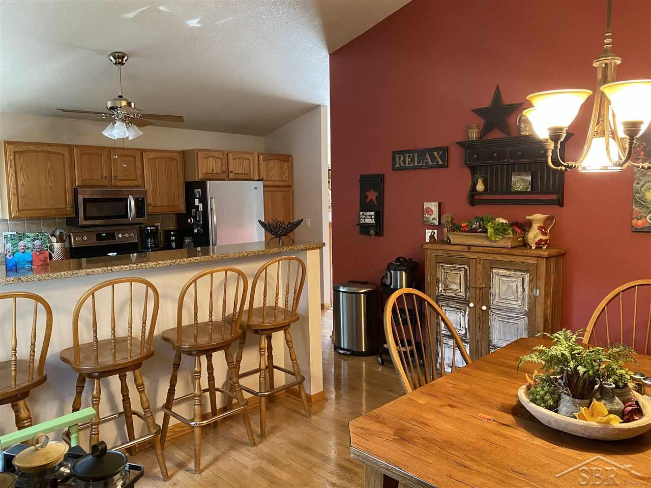 12615 Hotchkiss Road Freeland, MI 48623 - Photo 9 of 14 50024527-8.JPG