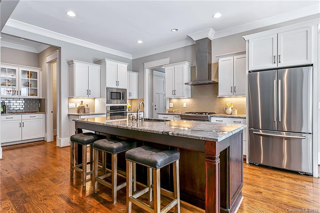5018 Sharon View Road Charlotte, NC 28226 - Photo 9 of 35