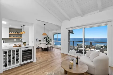 $2,285,000 | 21659 Ocean Vista Drive, Unit 20, Laguna Beach, CA 92651