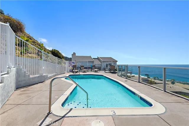 $2,277,000 | 21659 Ocean Vista Drive, Unit 20, Laguna Beach, CA 92651