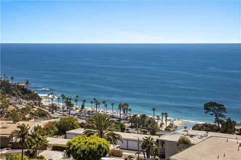 $2,285,000 | 21659 Ocean Vista Drive, Unit 20, Laguna Beach, CA 92651