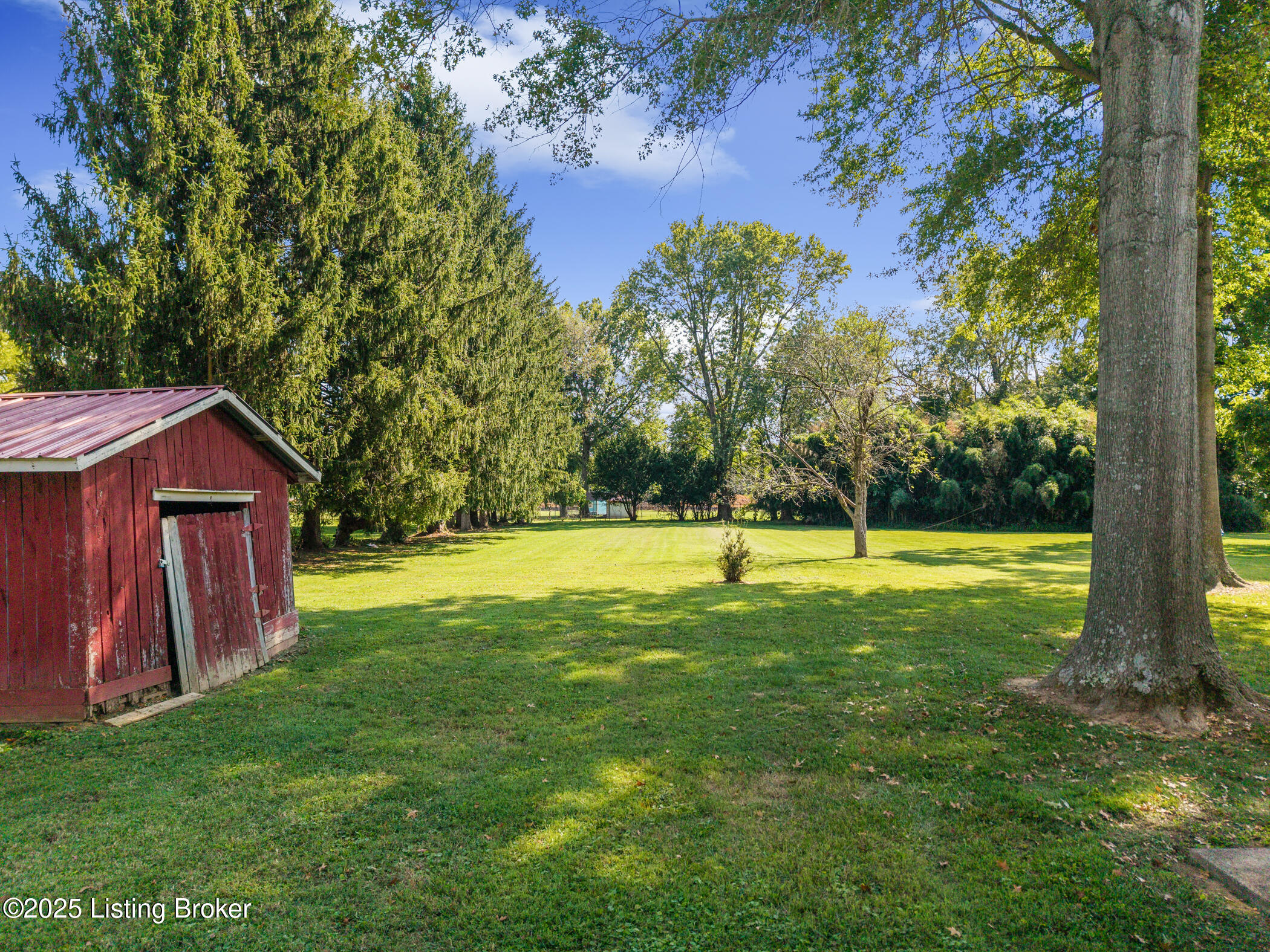 4908 Valley Station Road Louisville, KY 40272 - Photo 14 of 33 14