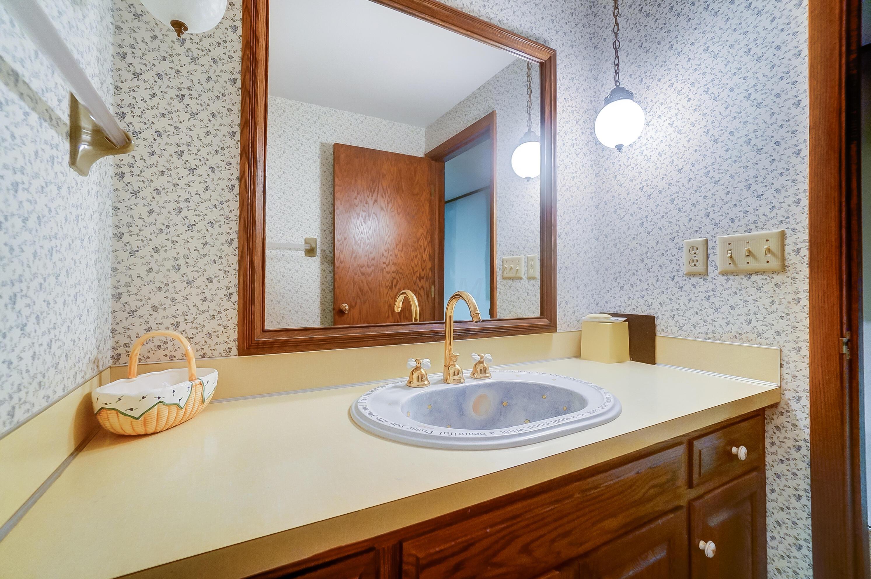 1560 Carriage Road Powell, OH 43065 - Photo 47 of 64 Basement Bathroom Alt View