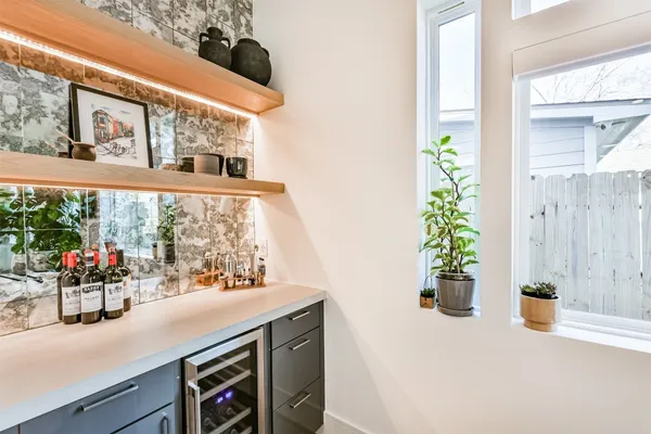 $2,750 | 4211 Nichols Street, Unit A, Houston, TX 77020