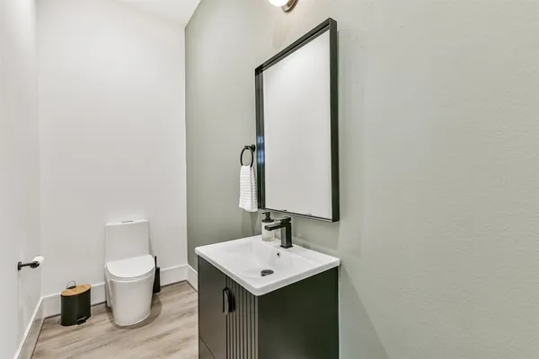 $2,750 | 4211 Nichols Street, Unit A, Houston, TX 77020