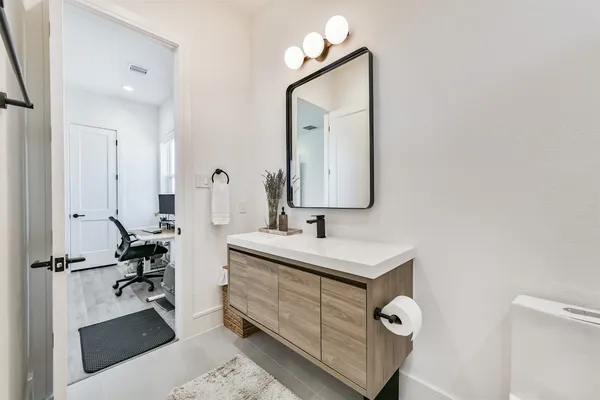 $2,750 | 4211 Nichols Street, Unit A, Houston, TX 77020