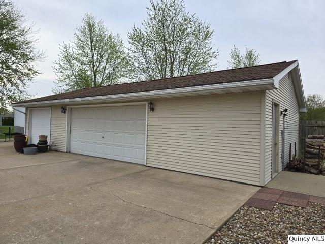 704 Orchard Lane Carthage, IL 62321 - Photo 36 of 36 a view of outdoor space and yard