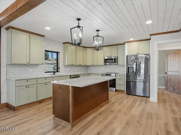 $750,000 | 248 Cherokee Cove, Rutledge, TN 37861