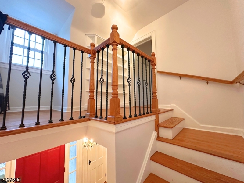 755 Preakness Avenue Wayne, NJ 07470 - Photo 18 of 35 a view of entryway