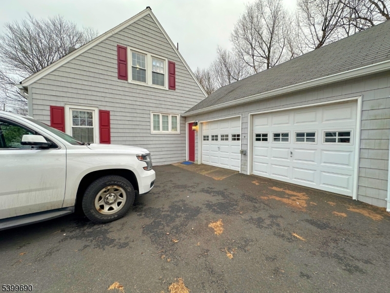 755 Preakness Avenue Wayne, NJ 07470 - Photo 3 of 35 a view of a car garage