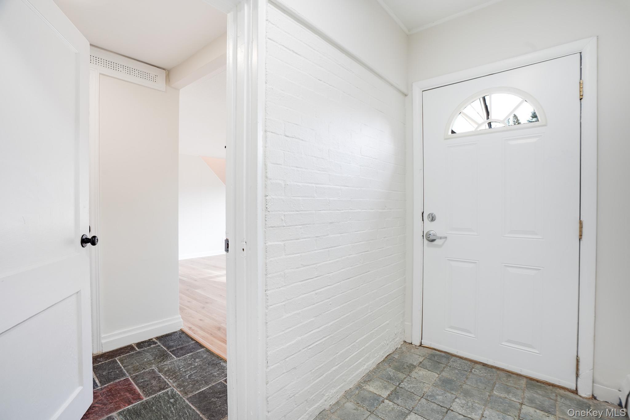 3 Pond Road Poughkeepsie, NY 12601 - Photo 2 of 31