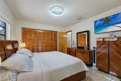 $564,000 | 4001 West 10th Court, Hialeah, FL 33012