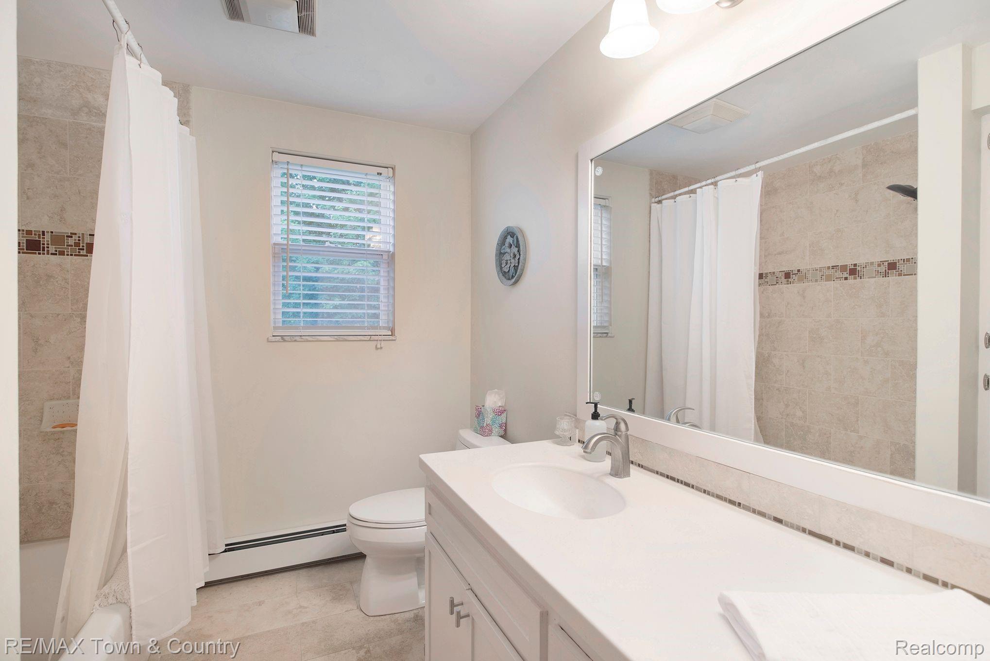 9143 Potter Road Flushing, MI 48433 - Photo 12 of 28 18.jpeg