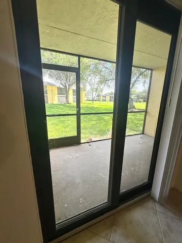 $205,000 | 901 Meadows Circle, Unit 901, Boynton Beach, FL 33436