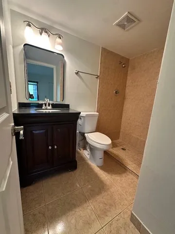 $205,000 | 901 Meadows Circle, Unit 901, Boynton Beach, FL 33436