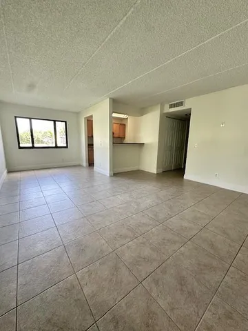 $205,000 | 901 Meadows Circle, Unit 901, Boynton Beach, FL 33436