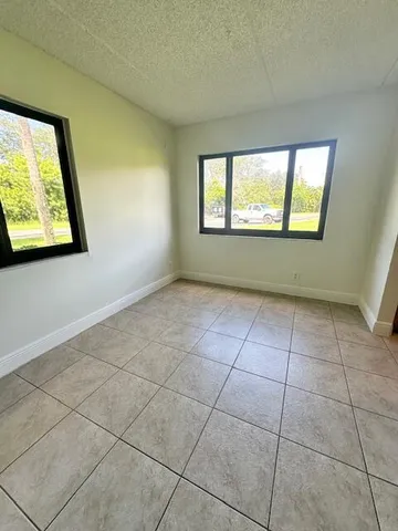 $205,000 | 901 Meadows Circle, Unit 901, Boynton Beach, FL 33436