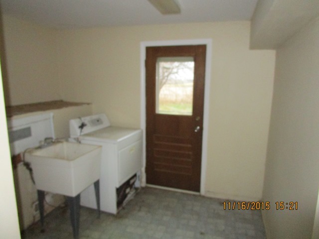 17333 East Lind Road Rochelle, IL 61068 - Photo 12 of 25 a utility room with dryer and washer