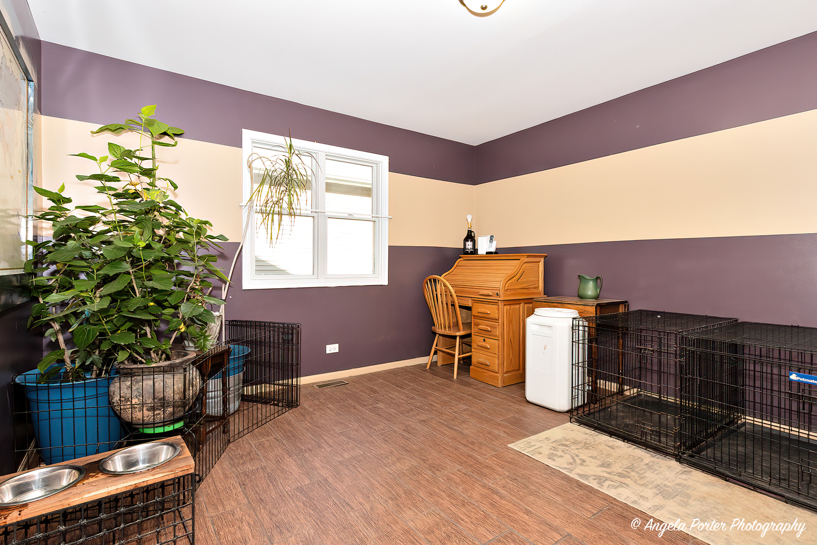 6715 Normandy Drive Spring Grove, IL 60081 - Photo 11 of 31 a bedroom with a bed and a potted plant